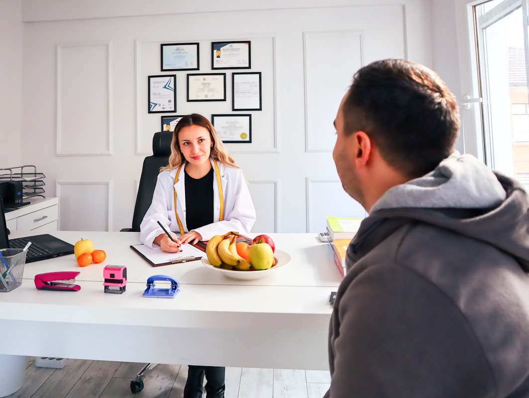 Nutritionist guidance and healthy food